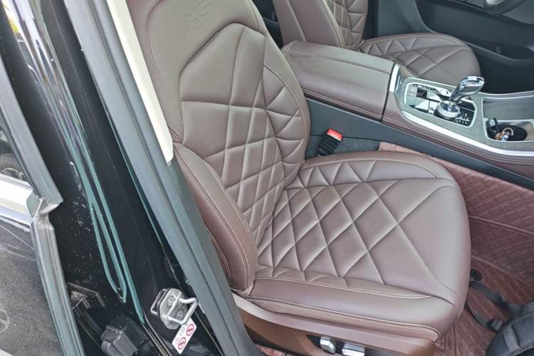 Used BMW X5 2022 xDrive 30Li M Sport Package Right Front Seat