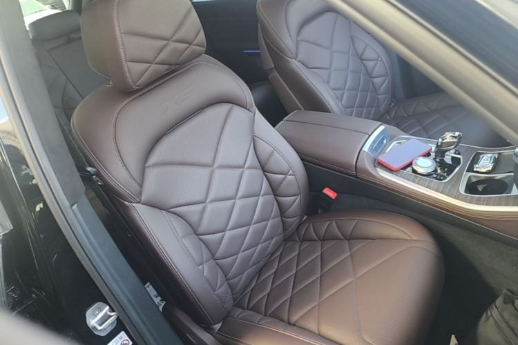Used BMW X5 2022 xDrive 40Li M Sport Package Right Front Seat