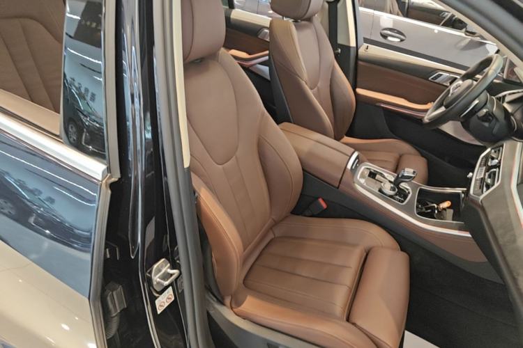 Used BMW X5 2022 xDrive30i M Sport Package Right Front Seat