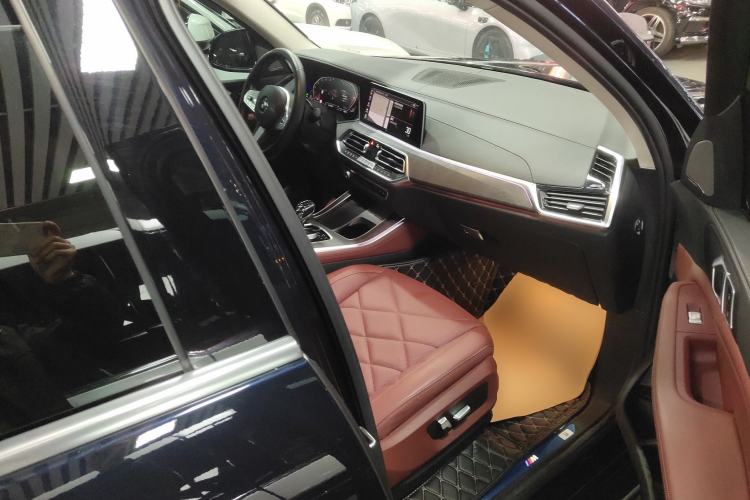 Used BMW X5 2022 Restyled xDrive 30Li M Sport Package Right Front Seat