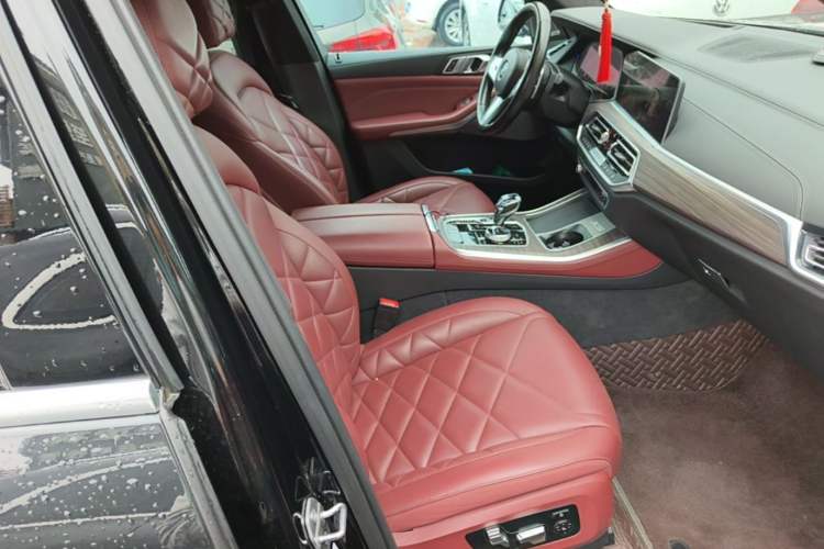 Used BMW X5 2022 Restyled xDrive 40Li M Sport Package Right Front Seat