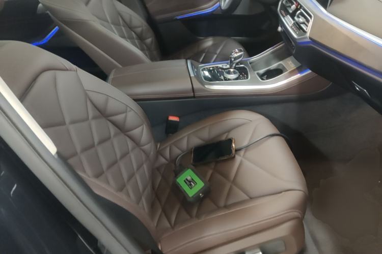 Used BMW X5 2022 Restyled xDrive 30Li Luxury Version M Sport Package Right Front Seat