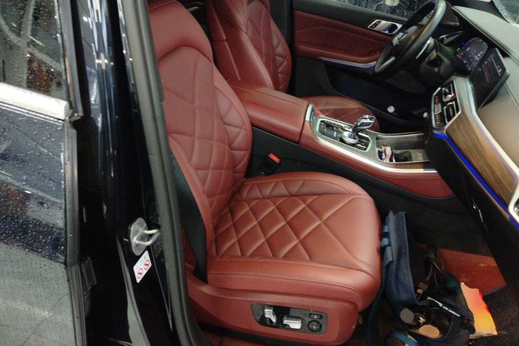 Used BMW X5 2022 Restyled xDrive 40Li M Sport Package Right Front Seat