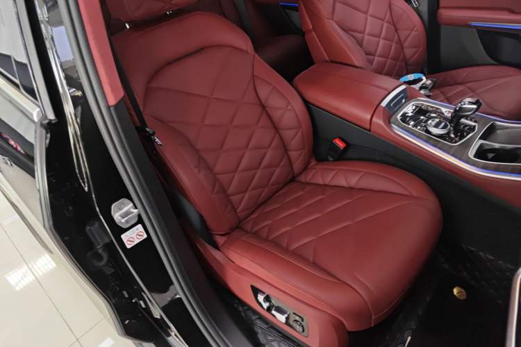 Used BMW X5 2022 Restyled xDrive 40Li M Sport Package Right Front Seat
