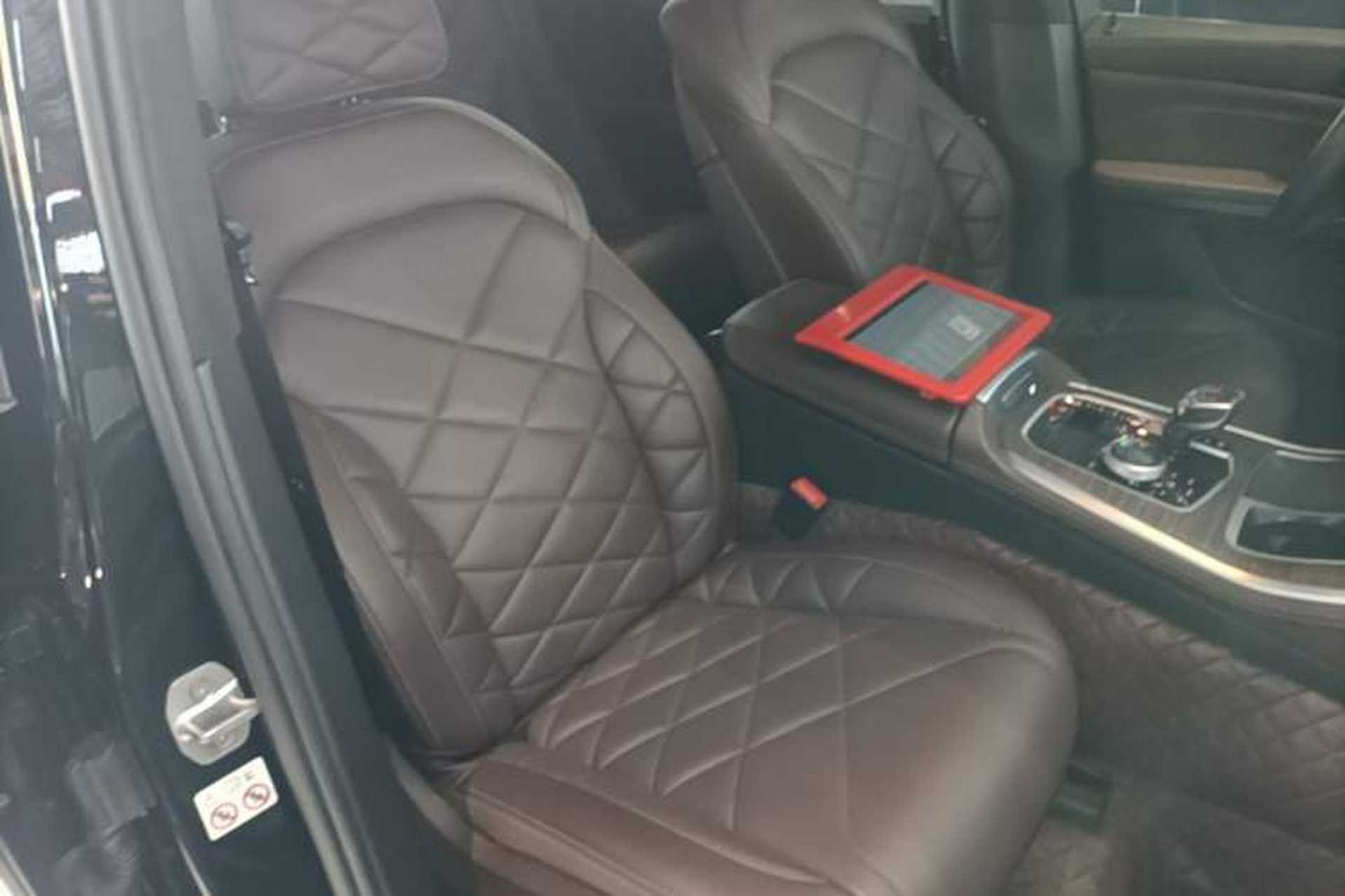 Used BMW X5 2022 xDrive 40Li M Sport Package Right Front Seat