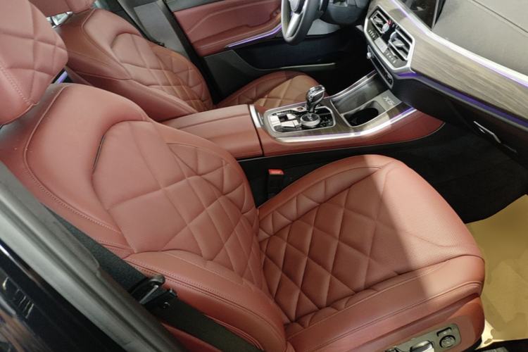 Used BMW X5 2022 Restyled xDrive 40Li M Sport Package Right Front Seat