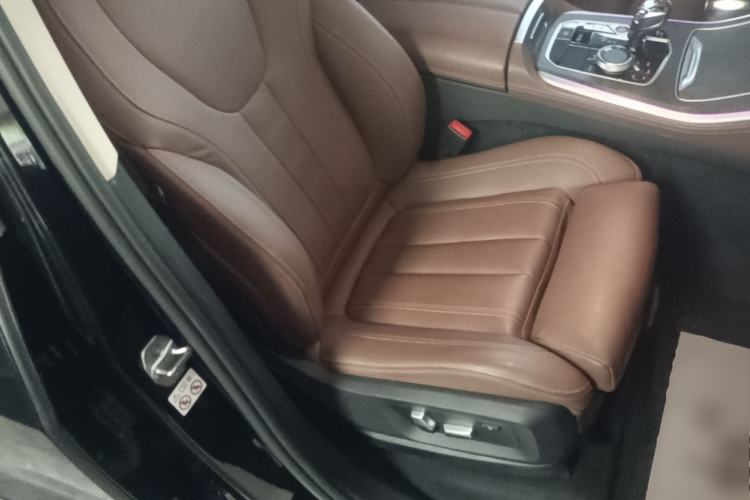 Used BMW X5 2022 xDrive30i M Sport Package Right Front Seat