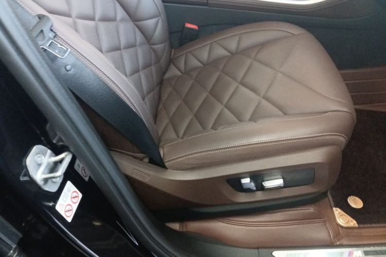 Used BMW X5 2022 Restyled xDrive 30Li Luxury Version M Sport Package Right Front Seat