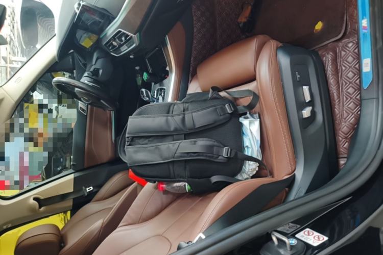 Used BMW X5 2022 xDrive40i M Sport Package Right Front Seat