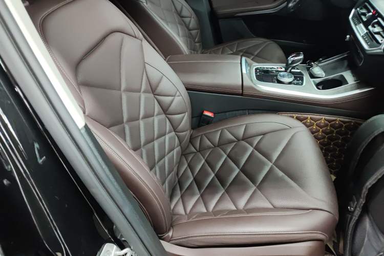 Used BMW X5 2022 Restyled xDrive 30Li M Sport Package Right Front Seat