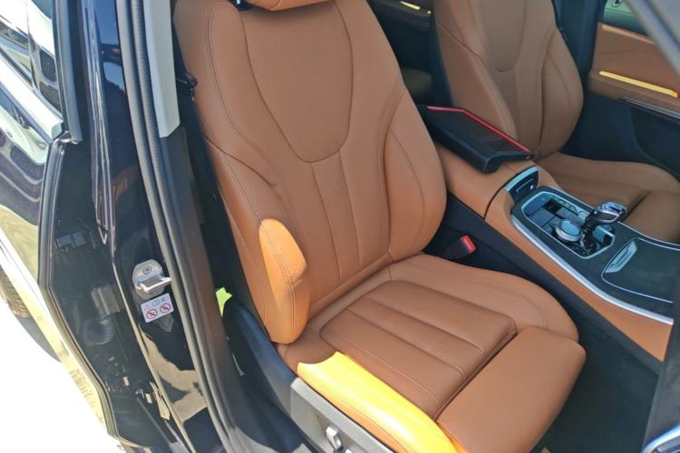 Used BMW X5 2022 xDrive30i M Sport Package Right Front Seat