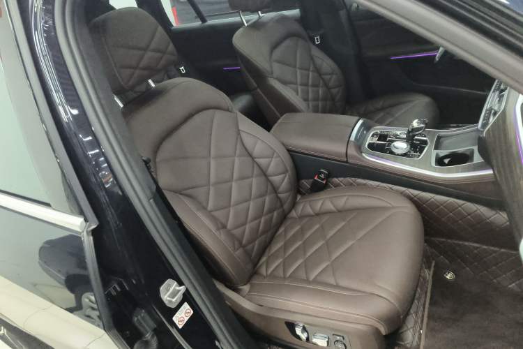 Used BMW X5 2022 Restyled xDrive 40Li M Sport Package Right Front Seat
