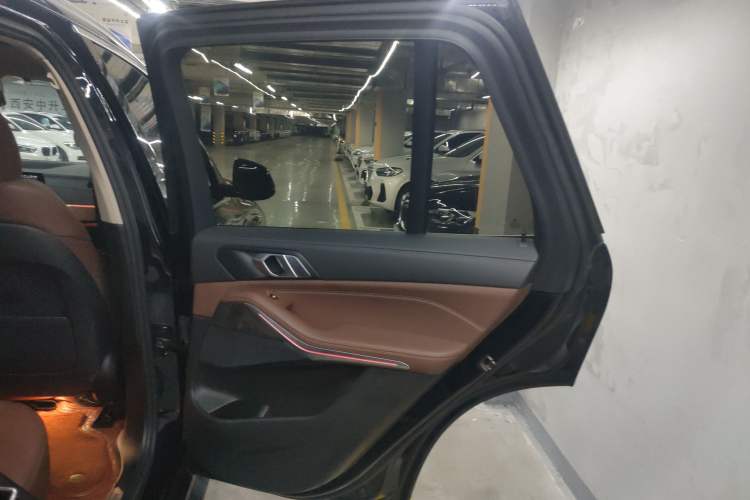 Used BMW X5 2022 xDrive30i M Sport Package Right Rear Door Interior