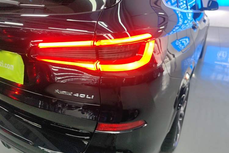 Used BMW X5 2022 Restyled xDrive 40Li M Sport Package Right Rear Taillight