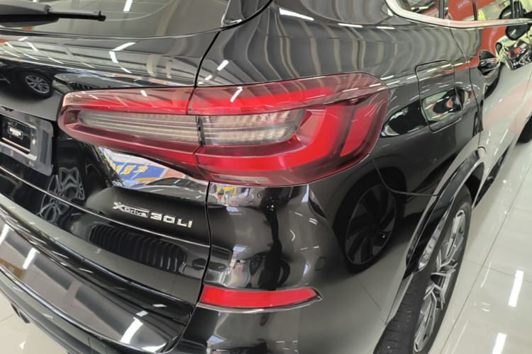 Used BMW X5 2022 Restyled xDrive 30Li Luxury Version M Sport Package Right Rear Taillight