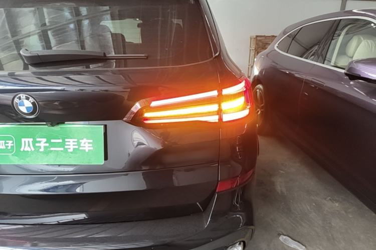 Used BMW X5 2022 Restyled xDrive 40Li M Sport Package Right Rear Taillight