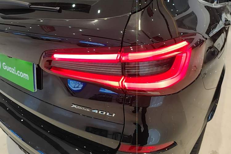 Used BMW X5 2022 Restyled xDrive 40Li Luxury Edition M Sport Package Right Rear Taillight