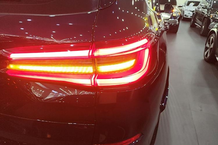 Used BMW X5 2022 xDrive 30Li Luxury M Sport Package Right Rear Taillight