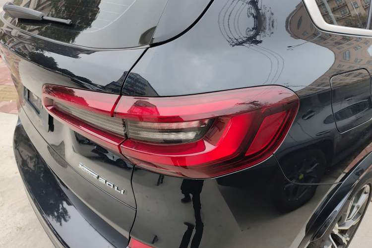 Used BMW X5 2022 Restyled xDrive 30Li M Sport Package Right Rear Taillight