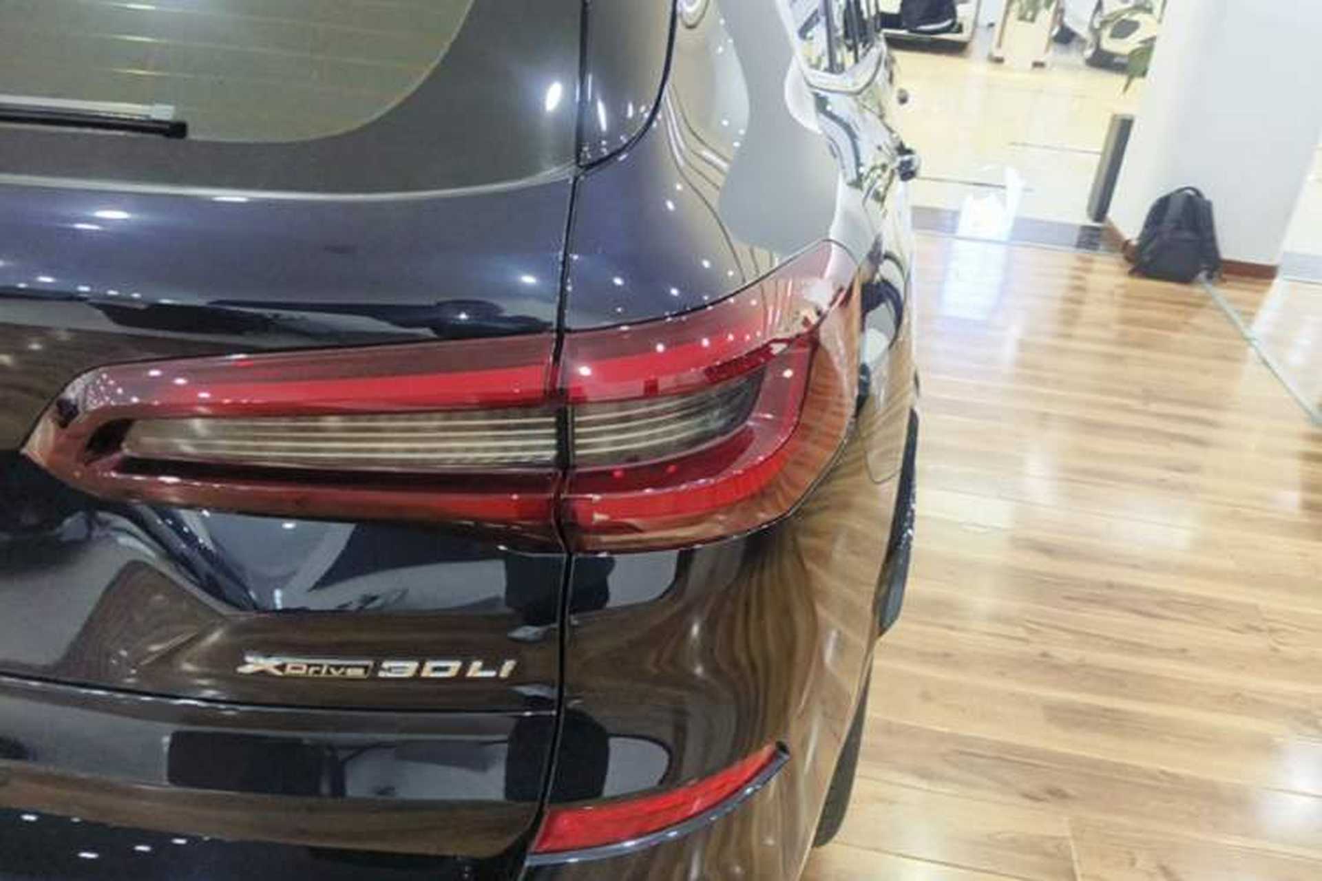Used BMW X5 2022 xDrive 30Li Luxury M Sport Package Right Rear Taillight