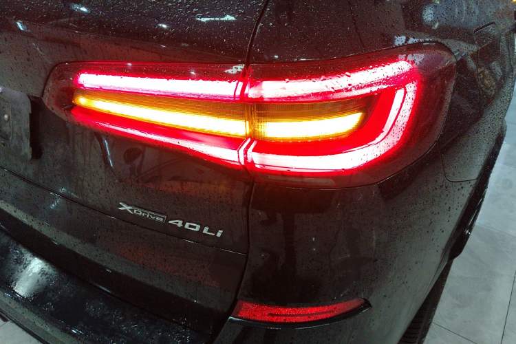 Used BMW X5 2022 Restyled xDrive 40Li M Sport Package Right Rear Taillight