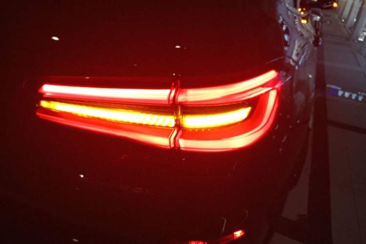 Used BMW X5 2022 Restyled xDrive 30Li Luxury Version M Sport Package Right Rear Taillight
