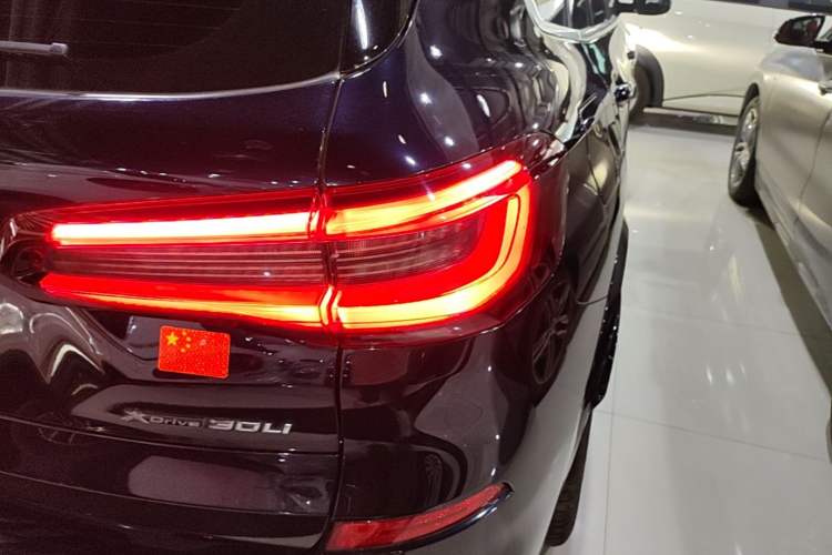 Used BMW X5 2022 xDrive 30Li Luxury M Sport Package Right Rear Taillight