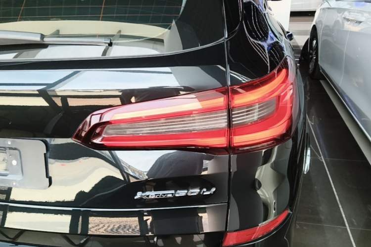 Used BMW X5 2022 xDrive 30Li M Sport Package Right Rear Taillight