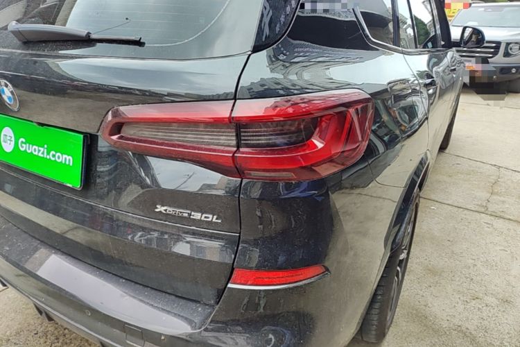 Used BMW X5 2022 Restyled xDrive 30Li Luxury Version M Sport Package Right Rear Taillight