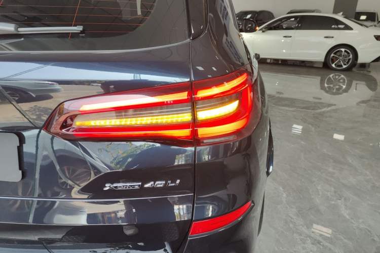 Used BMW X5 2022 Restyled xDrive 40Li M Sport Package Right Rear Taillight