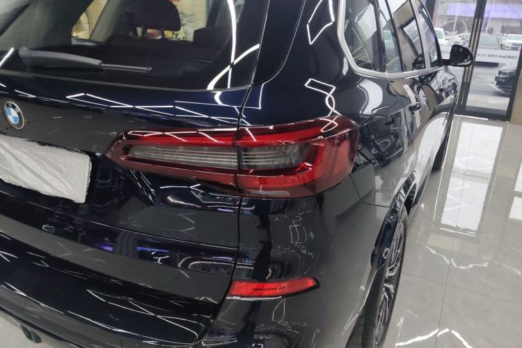 Used BMW X5 2022 Restyled xDrive 30Li Luxury Version M Sport Package Right Rear Taillight