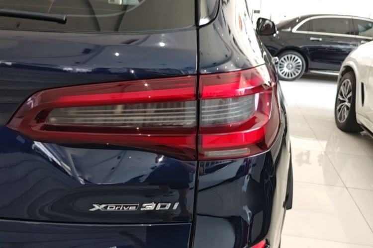 Used BMW X5 2022 xDrive30i M Sport Package Right Rear Taillight