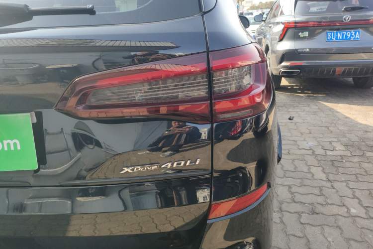Used BMW X5 2022 xDrive 40Li Luxury Edition M Sport Package Right Rear Taillight