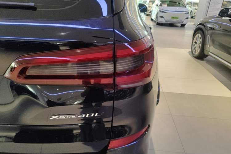 Used BMW X5 2022 Restyled xDrive 40Li M Sport Package Right Rear Taillight