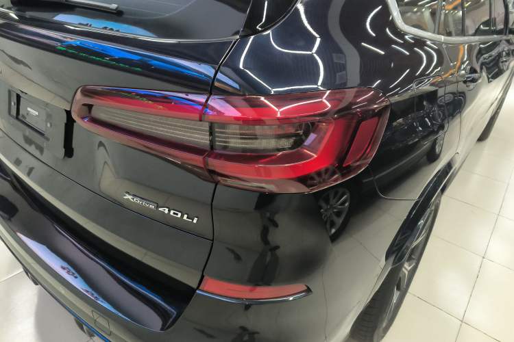 Used BMW X5 2022 Restyled xDrive 40Li M Sport Package Right Rear Taillight