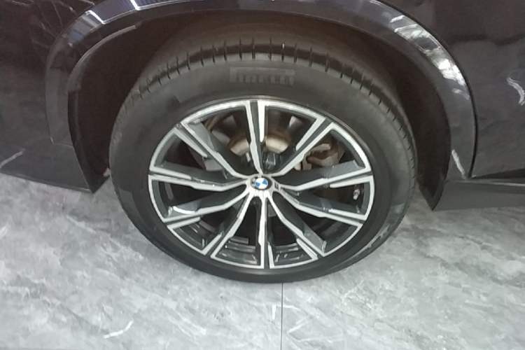 Used BMW X5 2022 xDrive30i M Sport Package Right Rear Wheel Hub