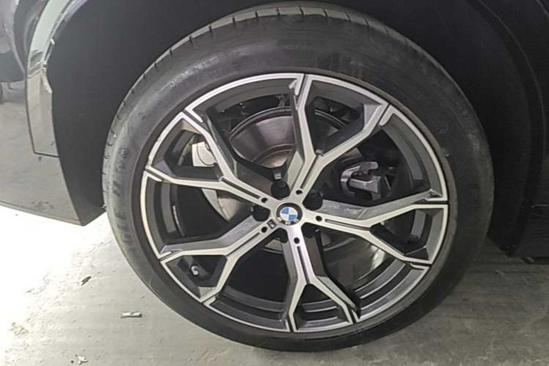Used BMW X5 2022 Restyled xDrive 40Li M Sport Package Right Rear Wheel Hub