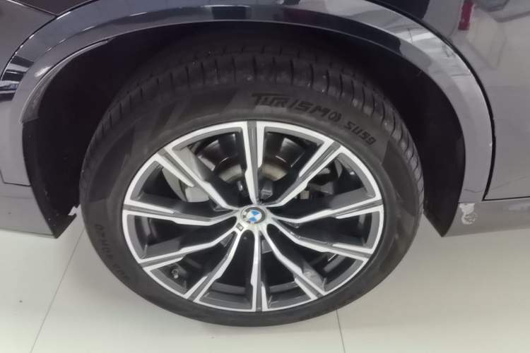 Used BMW X5 2022 xDrive30i M Sport Package Right Rear Wheel Hub