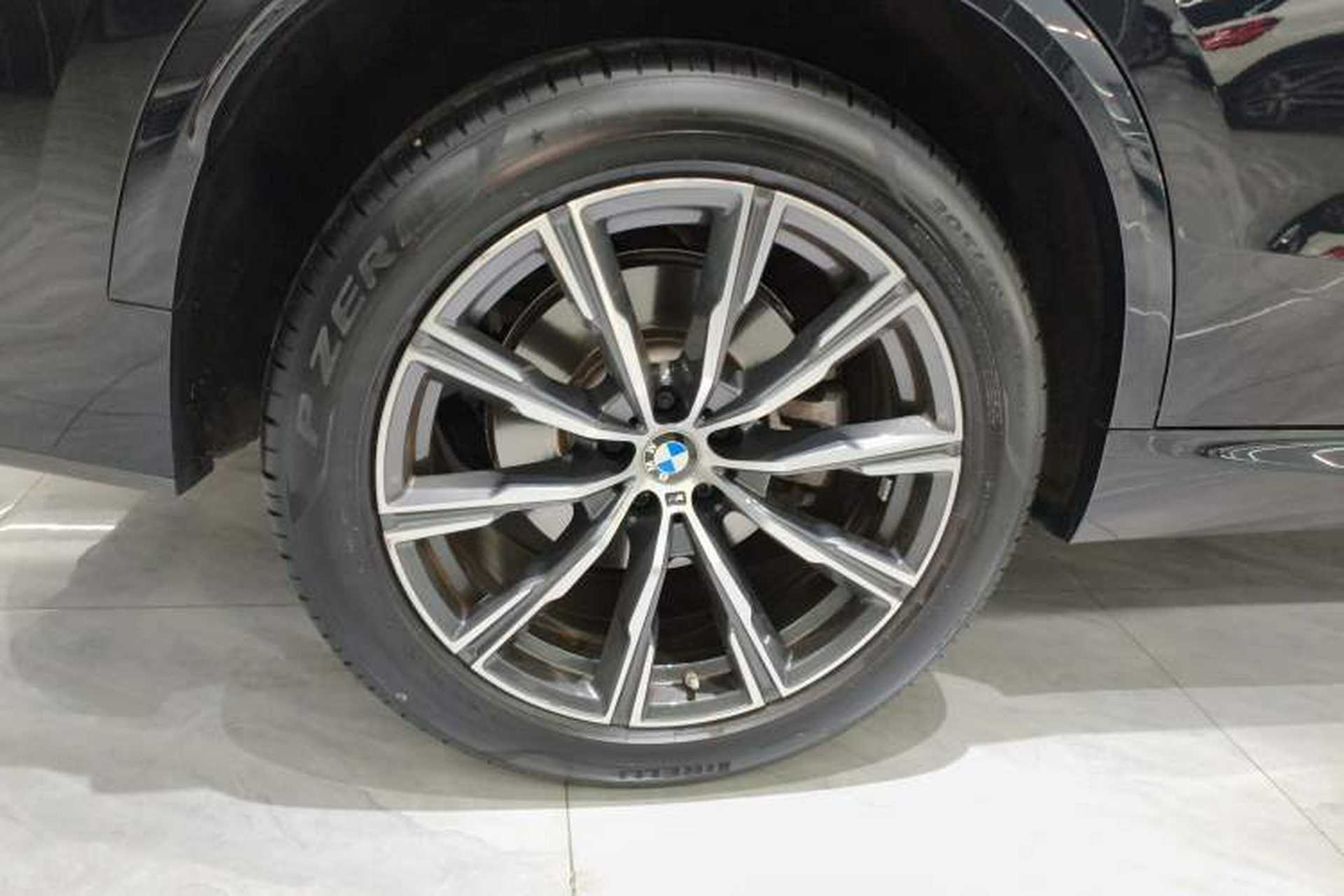 Used BMW X5 2022 xDrive 30Li Luxury M Sport Package Right Rear Wheel Hub