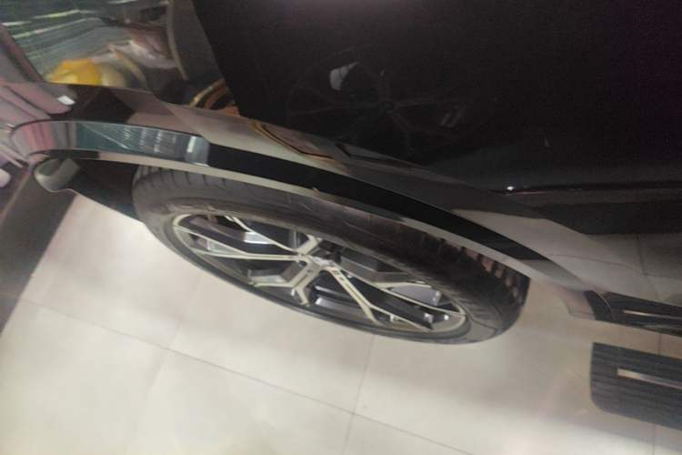 Used BMW X5 2022 Restyled xDrive 40Li M Sport Package Right Rear Wheel Hub
