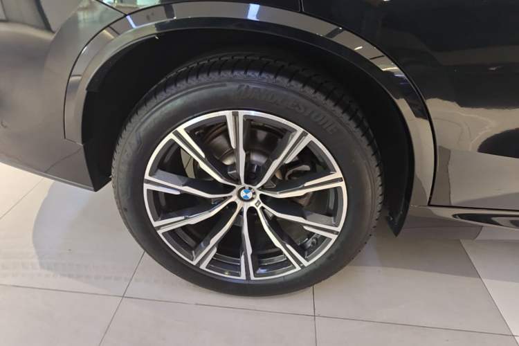 Used BMW X5 2022 xDrive30i M Sport Package Right Rear Wheel Hub