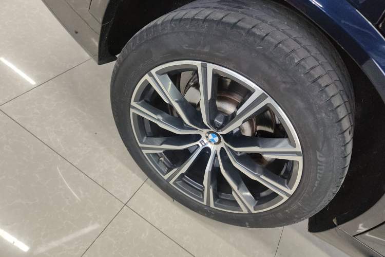 Used BMW X5 2022 xDrive30i M Sport Package Right Rear Wheel Hub