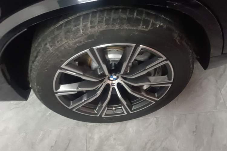 Used BMW X5 2022 xDrive30i M Sport Package Right Rear Wheel Hub