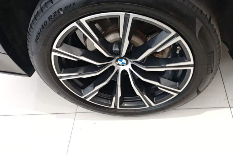 Used BMW X5 2022 xDrive30i M Sport Package Right Rear Wheel Hub
