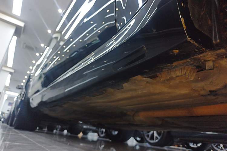 Used BMW X5 2022 Restyled xDrive 40Li M Sport Package Right Side Sill