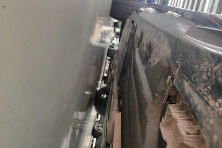 Used BMW X5 2022 Restyled xDrive 40Li M Sport Package Right Side Sill