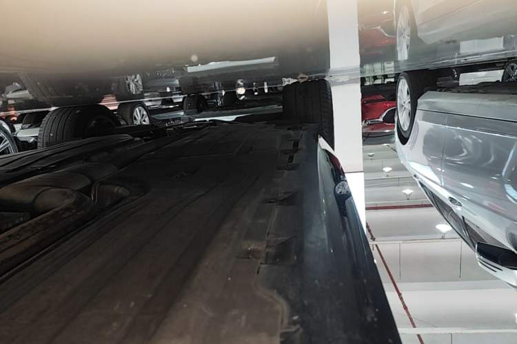 Used BMW X5 2022 xDrive30i M Sport Package Right Side Sill