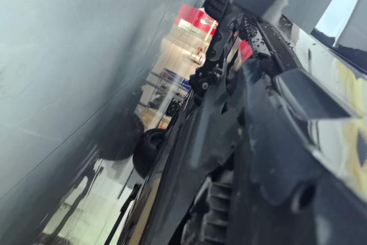 Used BMW X5 2022 Restyled xDrive 40Li M Sport Package Right Side Sill
