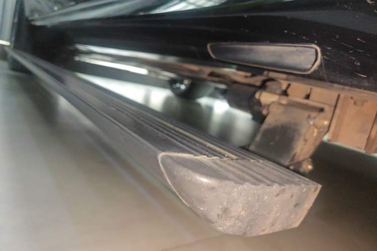 Used BMW X5 2022 Restyled xDrive 40Li M Sport Package Right Side Sill
