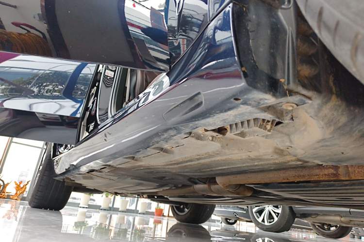 Used BMW X5 2022 Restyled xDrive 30Li Luxury Version M Sport Package Right Side Sill